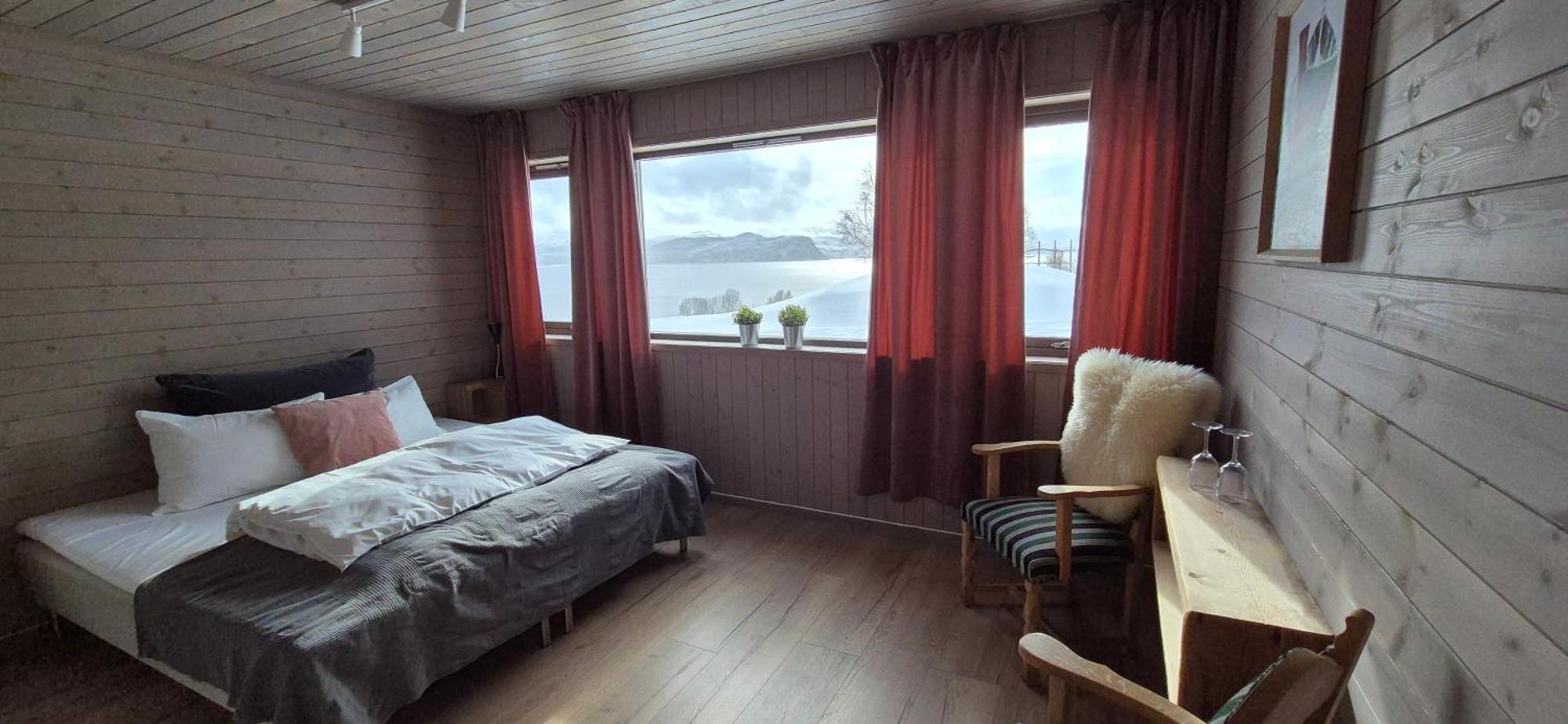 Yggdrasil Farmhotel Retreat, Spa & Yoga Straumsbukta Room photo